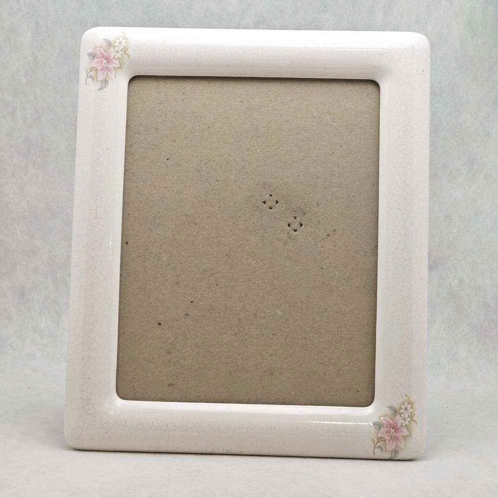 EUC VTG Floral White Ceramic 7" x 9" Photo Picture Frame with Crackle Glaze